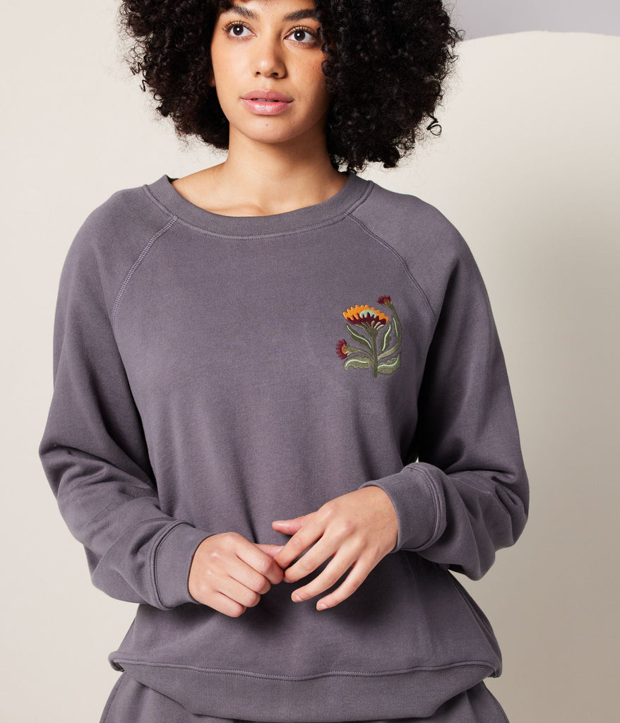 Known Supply Embroidered Flower Raglan Fleece Sweatshirt - Charcoal