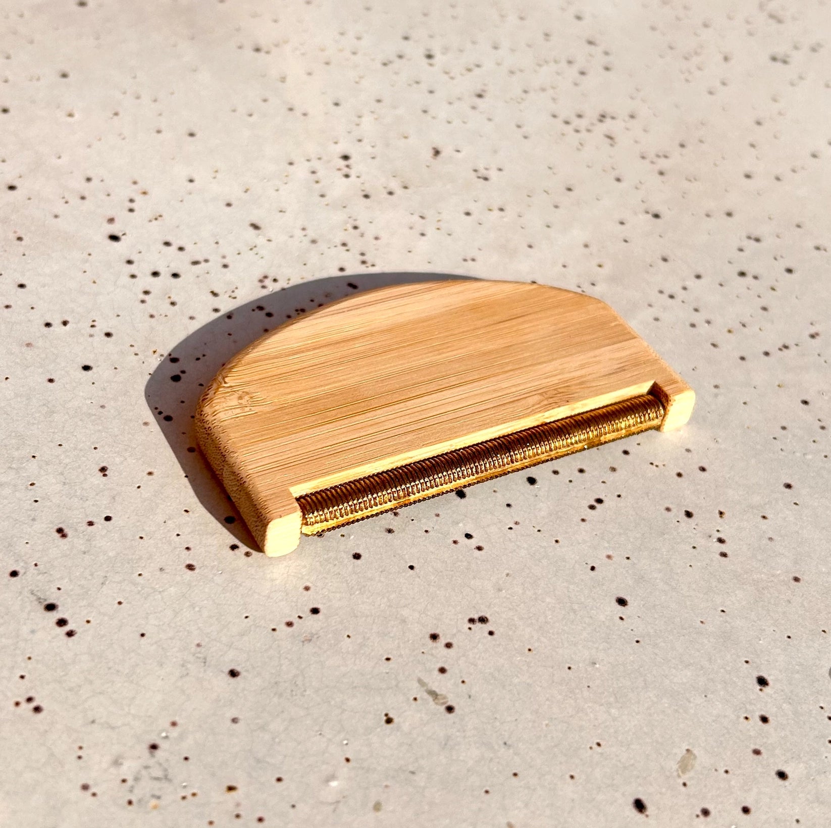 Travel Bamboo Lint Remover