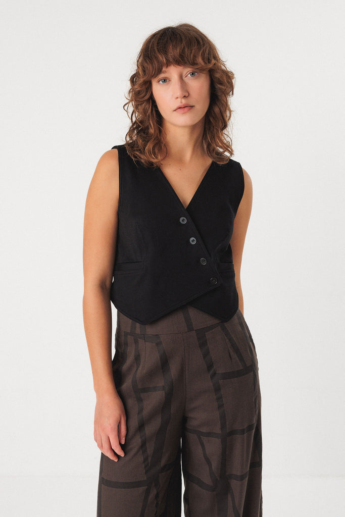 SKFK Clothing Viscose Blend Barria Vest in Black